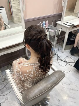 アリエス 渋谷駅西口店(Aries) ねじりポニーテール