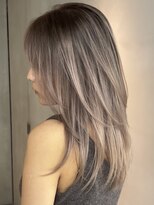 ヨロ 小岩(YOLO)&nbsp;ハイライトレイヤーカットダブルカラーイルミナカラー縮毛矯正