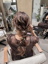 エラ(ere) 編みおろし 結婚式ヘアセット あみおろしヘア ローポニー