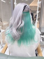 デイズ(days)&nbsp;ホワイトラベンダーシルバーにインナーグリーンデザインカラー