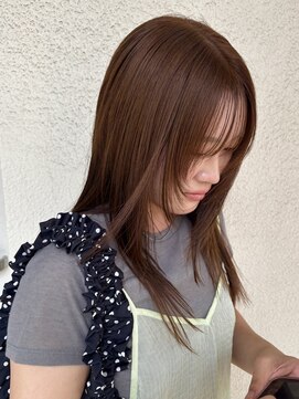 オーオ シカシカ(OOO YY) 春夏におすすめな暖色ベージュ♪/ブリーチなし/顔まわりレイヤー