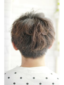 シュシュット(chouchoute) フェザーマッシュ/ワイルドアップバング/ソフトツーブロック/016