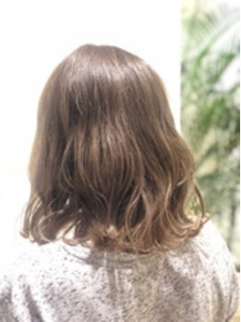 レイビューティー 浜町中央橋店(RAY+beauty) ベージュ