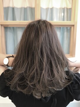 アミトヘアアンドサロン(amito hair&salon) とろみセミディ/ミルクティーグレージュ