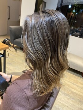 ロカリタ キョウト 千本丸太町店(ROCAReTA kyoto) 海外風カラー/バレイヤージュ