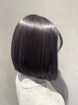 エスケープ トゥ ボナ(ESCAPE to bona.) 大人かわいい前下がりボブ×うる艶髪質改善TR