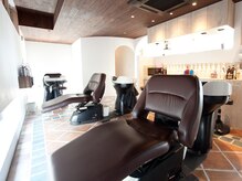 【うっとり寝落ちするお客様が続出】快適な寝心地を追求したフルフラットシャンプー台