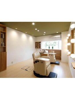 貸し切りプライベートサロンで忙しい大人女性がくつろげる落ち着いた空間を提供◎お悩みもお気軽に相談♪