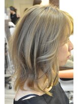 エムツージェイ(M2J)&nbsp;西洋人風カラー