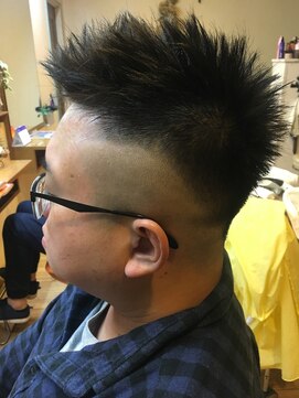 キキ 美容室(KIKI) フェードスタイル★