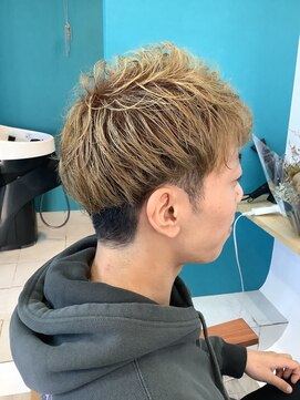 ラクハ(Rakuha) ツーブロック刈り上げミニマッシュ