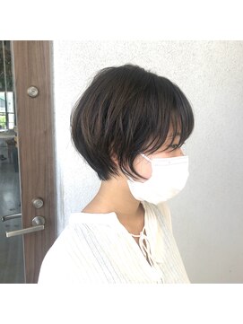 ステイシー(STACY) STACY 前下がりショート (那覇 小禄 奥武山公園)