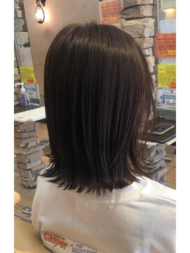 ティエル(Tiele) 外ハネxミディアム