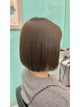 ナチュラ(natura) 切りっぱなしボブ