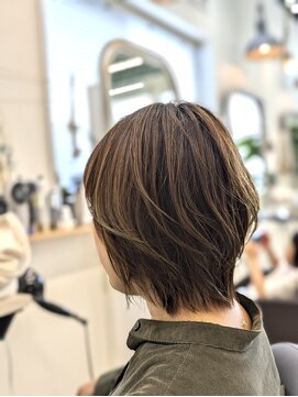 アオカマクラ(a-o Kamakura) 早く髪が伸びないかな