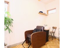 オル(olu')の雰囲気（シャンプー台も首に圧迫なくフラットになれてゆっくり寛げます。）