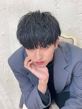 フィフスワン(fifth one) 波巻きパーマ/パーマ/センターパート/ツイストスパイラル