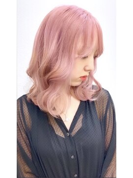 アンダーバー(UNDRvr) ホワイトグレージュミニウルフチェリーブラウンミディアムヘア