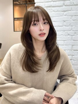 レイヤーカット 韓国ヘア 小顔 顔周り イメチェン 似合わせ 前髪