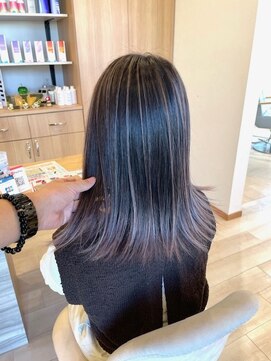 リズ(Liz.) バレイヤージュカラー