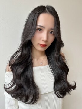 バイオレット ナゴヤ(Violet Nagoya) 韓国ヘアロングレイヤーカット大人ワンレン前髪なし巻きスタイル