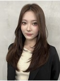 ロングレイヤーハッシュカット小顔顔周り白髪ぼかしハイライト