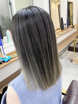 ランプ(Lamp) くびレイヤー グレーベージュ 白髪染め 白髪ぼかし 髪質改善