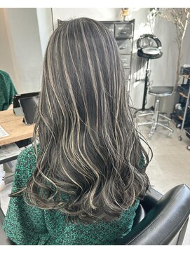 キラ 渋谷(KILLA) ツヤ髪スタイル/ミディアムレイヤー/ブルージュ/グレージュジュ