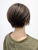 ウォーターリリー(Water Lily)&nbsp;丸みシルエットのくびれショート