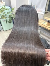 ピンピン！シャキーン！と伸ばす矯正はもう古い！美髪矯正は『最上級の自然さ』が魅力の施術です♪