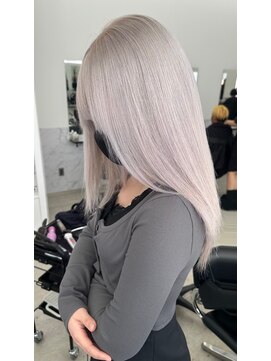 エゴル ナゴヤサカエ(ENGOL NAGOYA SAKAE) ホワイトカラー