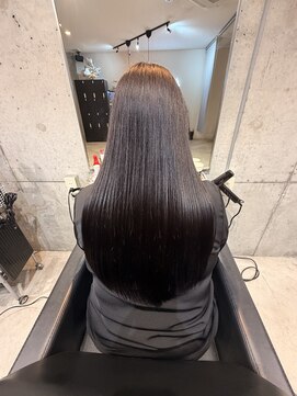 アトラス(ATRAS) 極艶ストレート×ダークブラウンロング