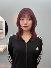 「理想の透明感」をダメージレスに。肌色まで綺麗に見せる、計算し尽くされたダブルカラー《小町紗耶華》