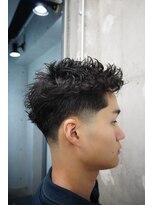 チルチェア 池袋(CHILL CHAIR) テーパー×ピンパーマスパイキー 〈池袋/ barber〉