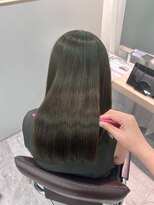 ミラーズ トーキョー(millors tokyo)&nbsp;赤みゼロのオリーブカラー｜艶暗髪
