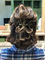 ヘアーアンドメイク シェリ(Hair&Make Cherie)&nbsp;大人かわいいハーフアップ