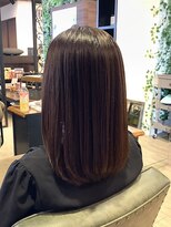 インデペンデンス(independence)&nbsp;ベージュ×うるつやストレート