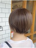 ショート×くすみベージュ