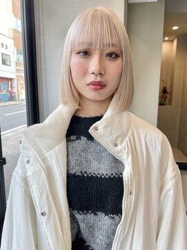 ヘアー アイス ルーチェ(HAIR ICI LUCE) ダブルカラー ホワイトベージュ ボブ ミニボブ /林