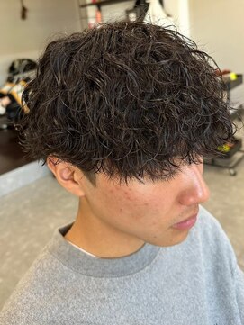 フゥ 宇都宮(FeU) 波巻きパーマメンズパーマメンズヘアツーブロックツイストパーマ