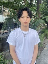 ビビディ バビディ ブー 河原町三条店(Bibbidi.bobbidi.boo)&nbsp;黒髪メンズ波巻きパーマセンターパート