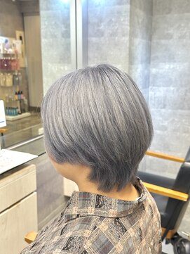 キャラ シャローネ 池袋(Chara Chalone) マッシュショート/ハイトーン/ケアブリーチ/グレー【本松】