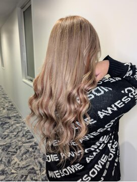 ブランシスヘアー(Bulansis Hair) ツヤツヤロングヘアー