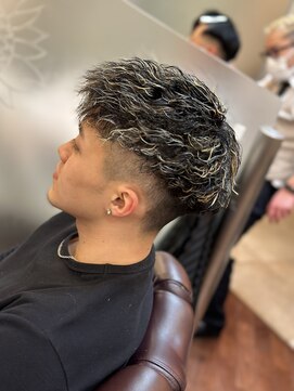 銀座マツナガ 浅草店 ツイストスパイラル/メンズパーマ/メッシュ/フェード/ニュアンス