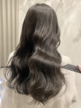 エレノア 新宿西口店(Eleanor) オリーブグレージュ