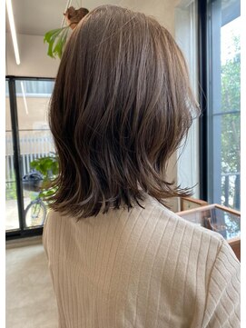 ナル(nalu.) 外ハネ/オリーブカラー