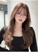 小顔ロングレイヤーカット顔周り冬グレージュカラー透明感カラー