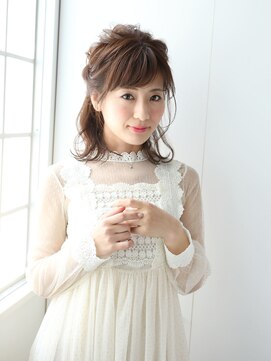 エノア 柏(ENORE) 編み込みアレンジスタイル