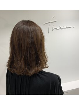 スリー(three.) 【three/スリー】ミディアム伸ばしかけボブ（北浜）