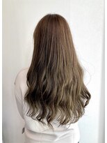 エミュスト(Emuest) フォギーベージュ